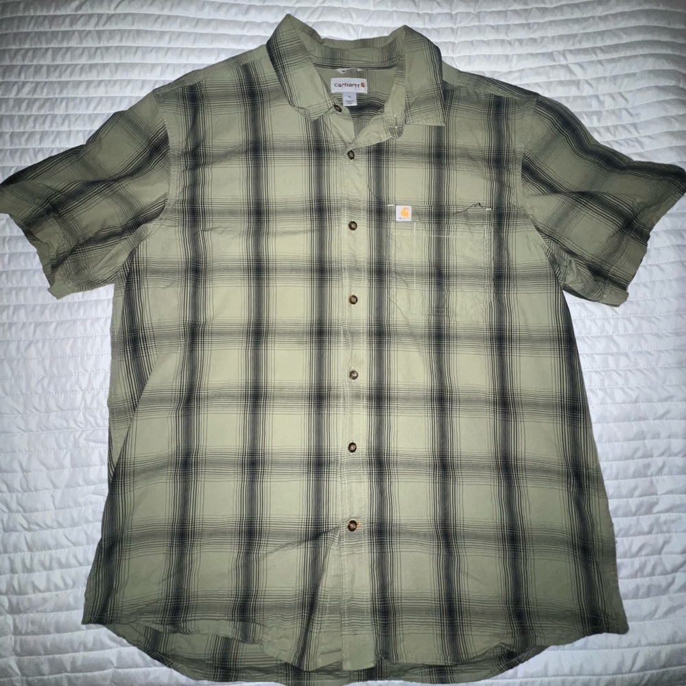 XL Light Weight Carhartt Short Sleeve Button Down Shirt